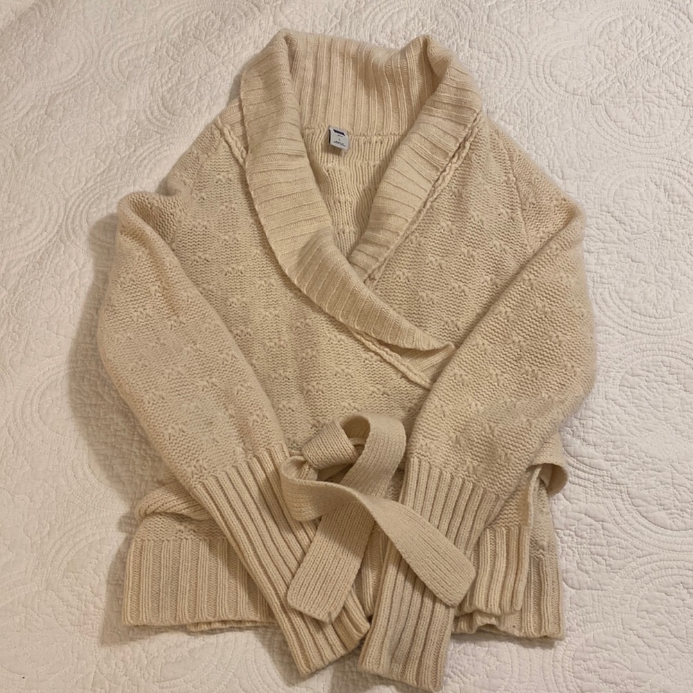 Gap wrap sweater, 100% lambs wool